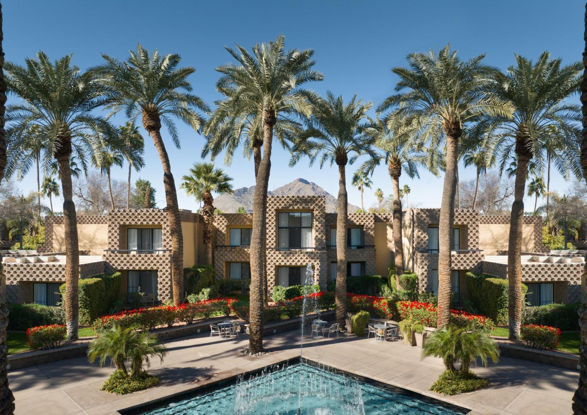 Doubletree By Hilton Paradise Valley Resort Scottsdale Exterior photo